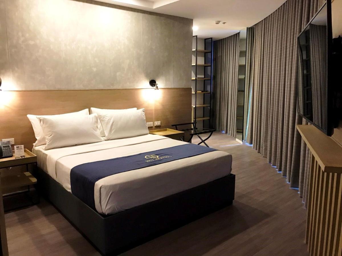 JET Hotel Lipa City Buitenkant foto