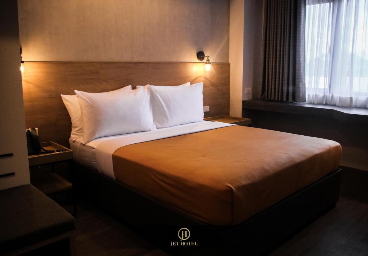 JET Hotel Lipa City Buitenkant foto