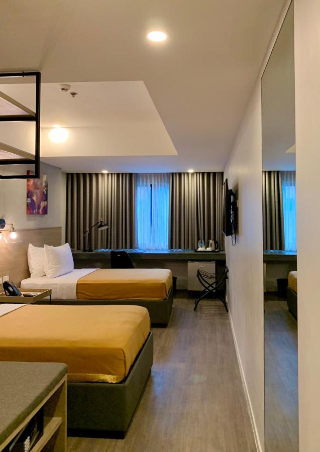 JET Hotel Lipa City Buitenkant foto