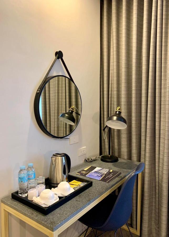 JET Hotel Lipa City Buitenkant foto